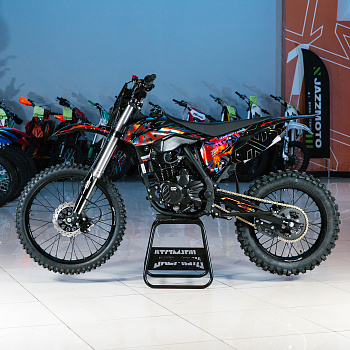 Мотоцикл кроссовый OXO BASE 250 M красный 21/18